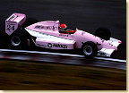 Zu seiner japanischen Zeit fuhr Emanuele Pirro auch in der dortigen Formel 3000, so wie hier in Suzuka, wo er gewann.