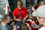 Martin Tomczyk  signing autographs