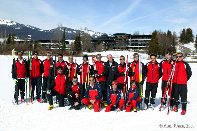 The Audi team during the fitness week in front of the Sonnenalp hotel